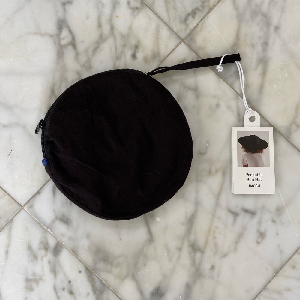 Baggu Sun hat Black NWT